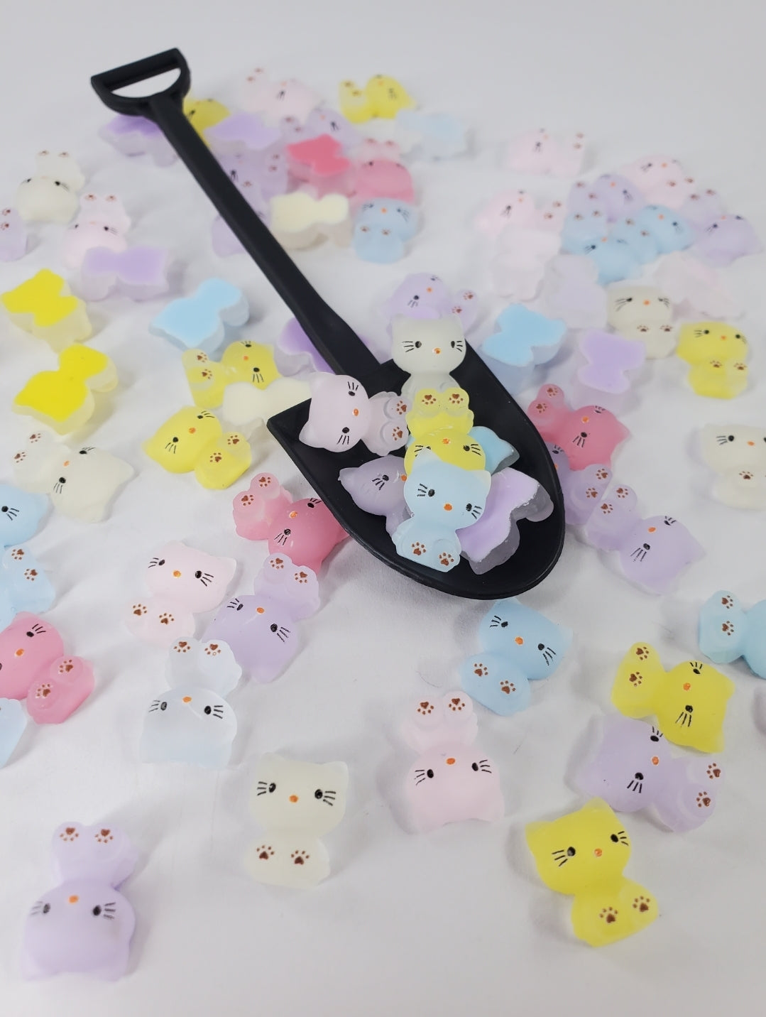 Hk sanrio Nail art charm- Glows in dark!